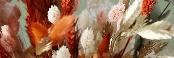 Seasonal Gift Guide Featuring Dried Floral Arrangements