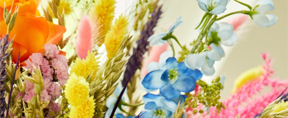 Crafting a Dried Flower Bouquet for Gifting