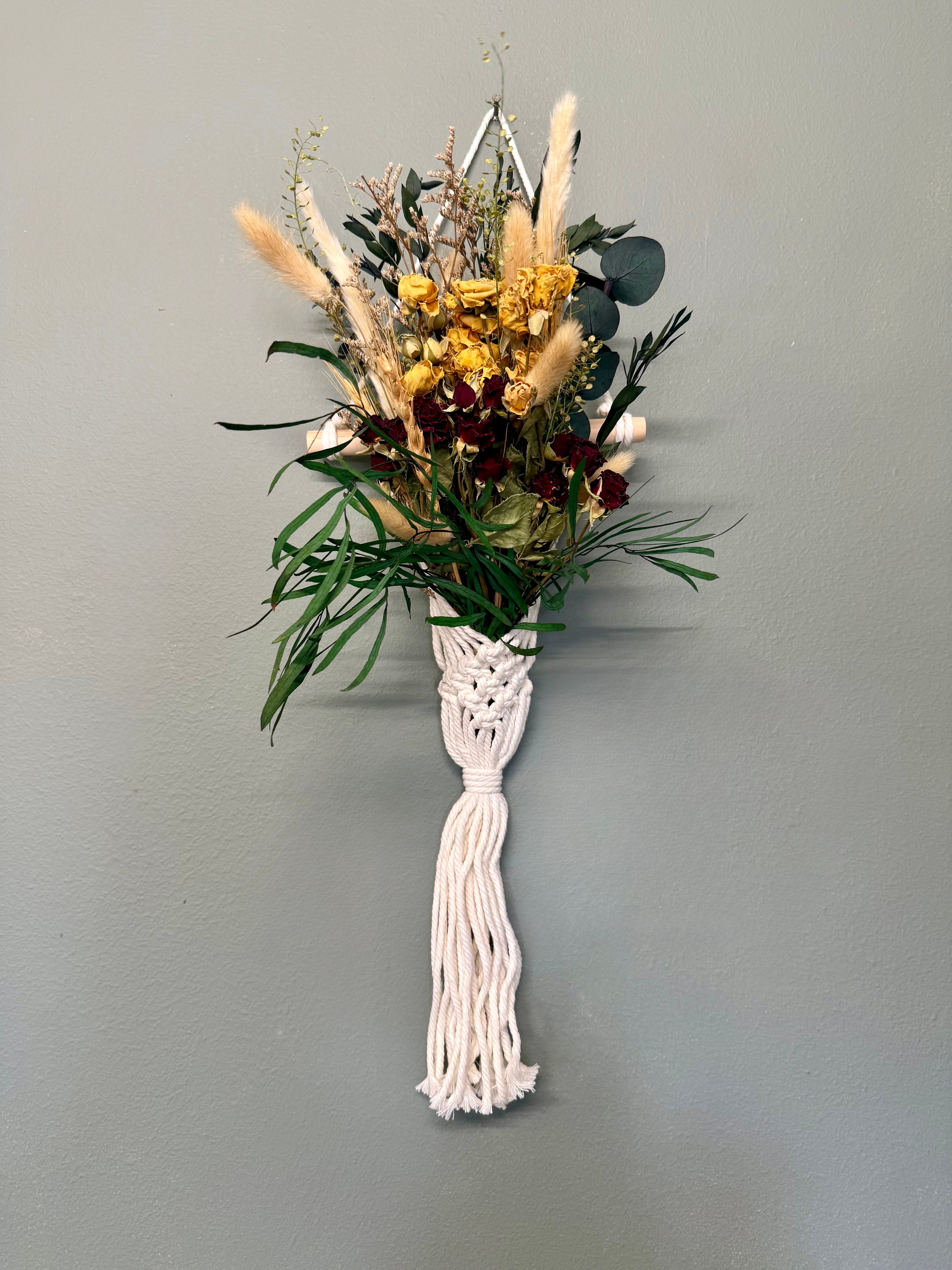 Wildhollow | Dried Macramé Bouquet